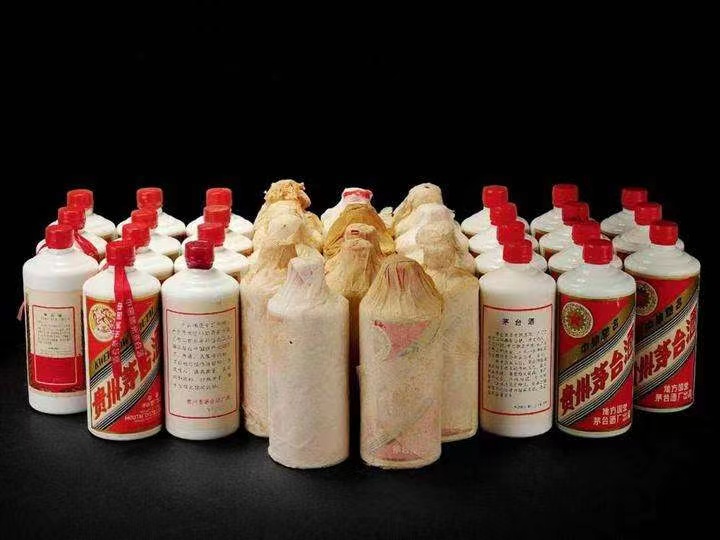 辉南日照岚山回收酒价格哪里回收(附近上门回收茅台酒）?